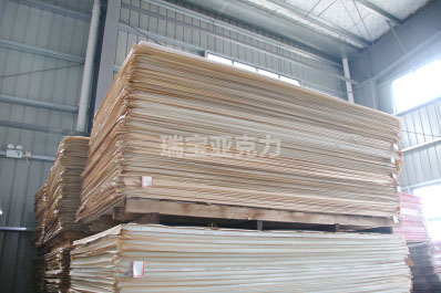 亞克力板和pc板哪個承重力更強