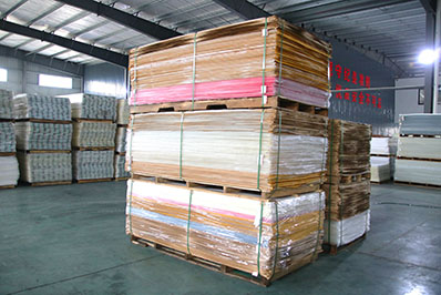 黑色亞克力板材配什么顏色字好看